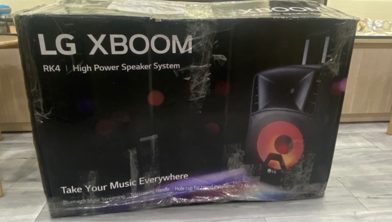 Loa LG Xboom RK4 - Màu đen - Ngoại hình: 97% - Nút back loạn chức năng, nút play không nhạy, núm music vol lỗi chập tiếng khi vặn gần max, núm echo vol không hoạt động - Kèm Box + nguồn 3