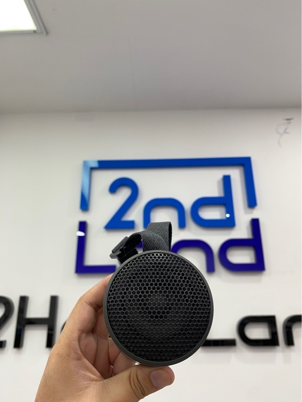 Loa Sony SRS-XB100 - Màu xám - Ngoại hình: 97% - Trầy cấn, tróc sơn - Body