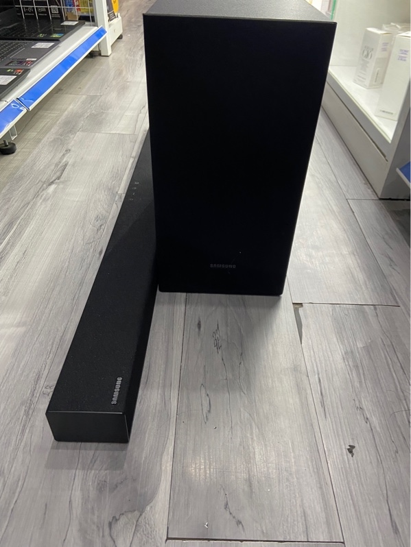 Loa thanh Samsung HW-T420 - Màu đen - Ngoại hình: 97% - Xước body, lủng lưới sup - Kèm nguồn, remote