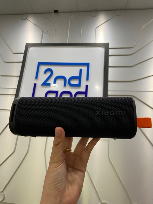 Loa Xiaomi Sound Outdoor - Màu đen - Ngoại hình: 98% - Body