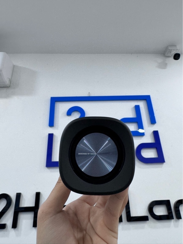 Loa Xiaomi Sound Outdoor - Màu đen - Ngoại hình 98% - Body