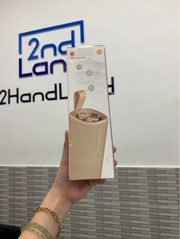 Loa Xiaomi Sound Outdoor - Màu vàng - Newseal