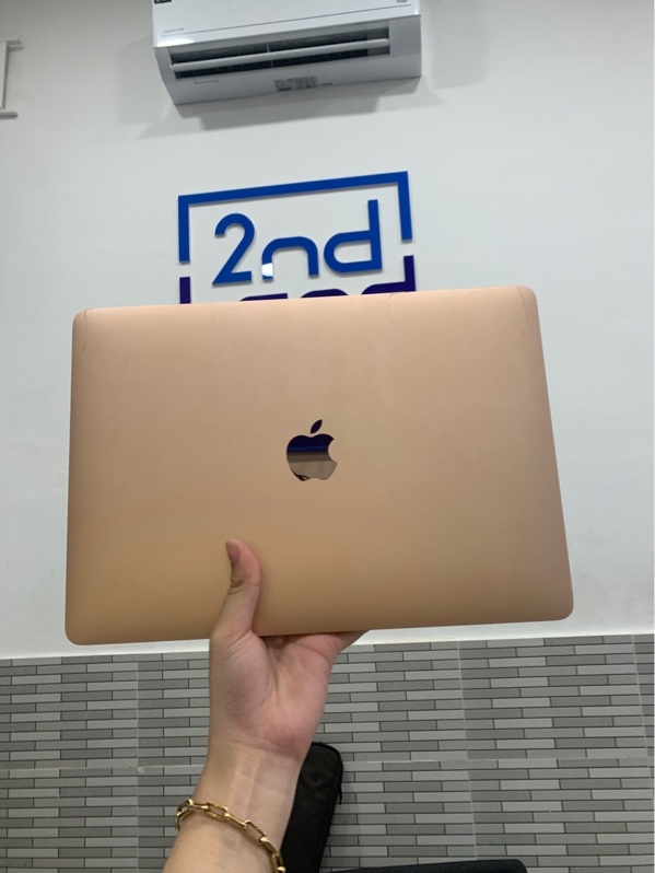 Macbook air 13 2019 - i5 2 core - Ram 8gb/ssd 256gb - Màu hồng - Pin bảo trì chu kì sạc 278 lần - Ngoại hình: 97% - Box, kèm sạc
