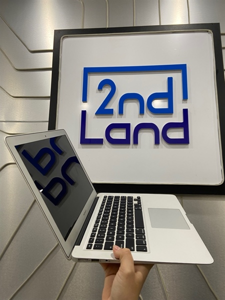 Macbook Air 13 inch 2017 - i5 lõi kép - 8/256GB - Pin bình thường - Chu kì sạc 128 lần - Màu bạc - Ngoại hình: 97% - Kèm sạc 2