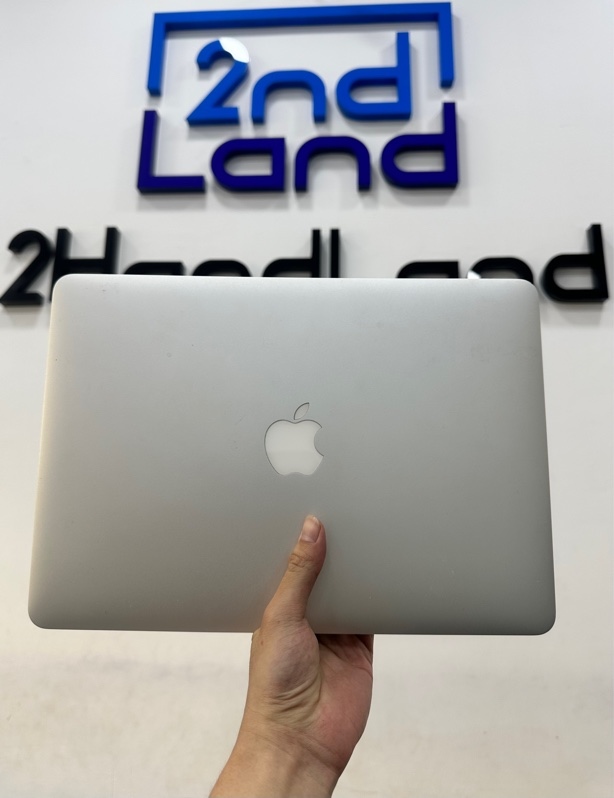 Macbook Air 13inch 2017 - i5 - Ram 8/128GB - Pin bình thường - Màu bạc - Ngoại hình 96% - Trầy ố theo thời gian sử dụng, màn ám - Kèm sạc