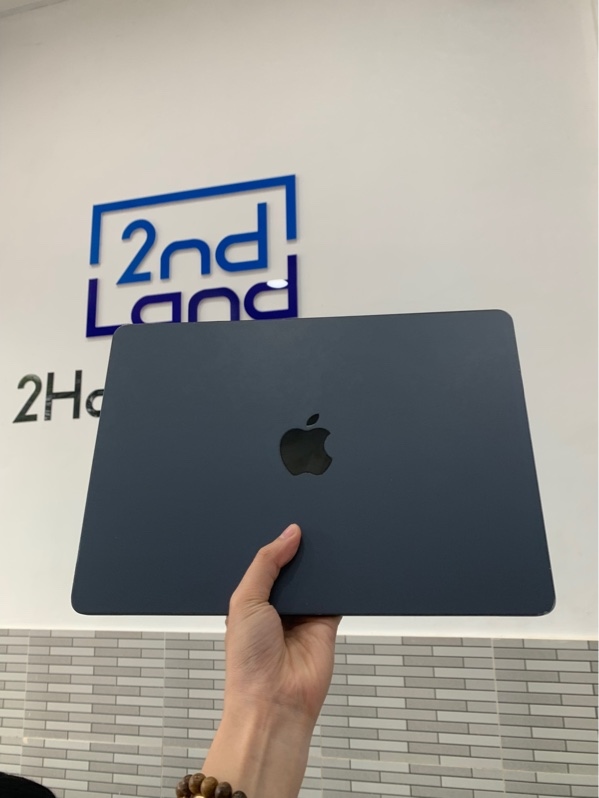 Macbook Air 13inch M4 (2025) - Ram 16GB/SSD 256GB - Màu xanh - Pin 100% chu kì sạc 42 lần - Ngoại hình: 98% - Fullbox