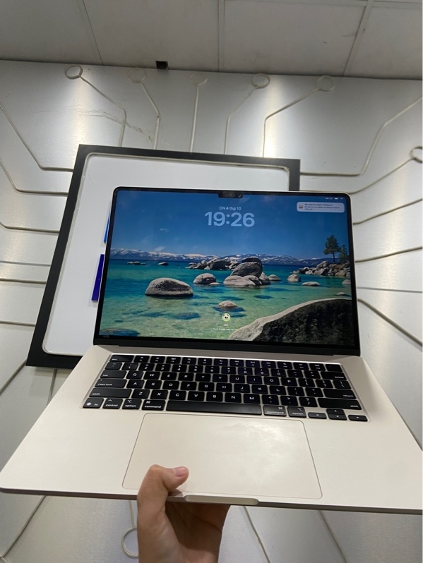 Macbook Air 15inch M4 2025 - 16/256GB - Pin 91% - Màu starlight - Ngoại hình: 97% - Trầy cấn khá nhiều mặt A - Kèm sạc