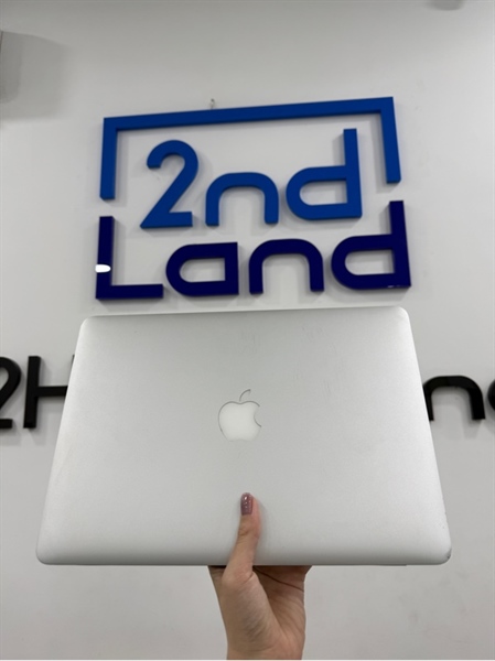 Macbook Air 2017 - 13 inch - i5 dual core - 8/128GB - Màu bạc - Pin thay new - Ngoại hình 97% - Màn bụi trong , trầy cấn - Kèm sạc