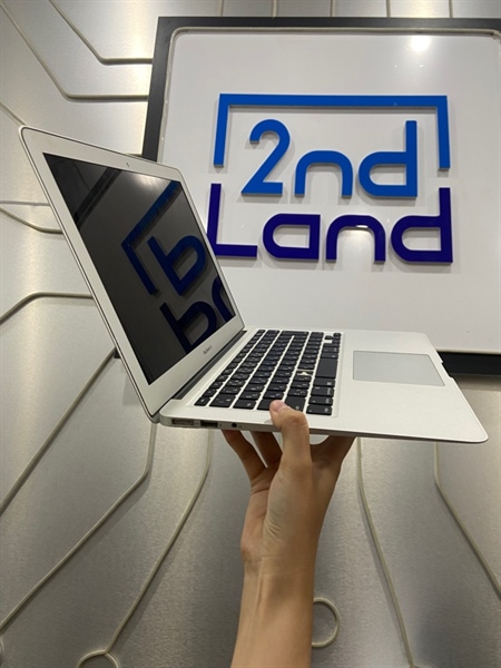 Macbook Air 2017 - 13 inch - Ram 8GB- 128GB - Phím nhật - Pin phù - Màu bạc- Ngoại hình 97% - Bàn phím rớt 1 nút - FullBox 3
