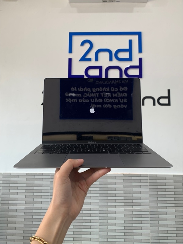 Macbook Air 2018 - Core i5 - 8GB/256GB - Màu bạc - Ngoại hình: 97.5% - Fullbox