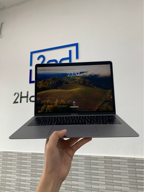 Macbook Air 2019 - 13 icnh - Core i5 - 8GB/128GB - Màu xám - Pin bình thường sạc 159 lần - Ngoại hình: 96% - Cấn 1 góc, trầy body - Kèm sạc