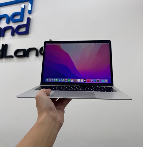 Macbook Air 2019 Retina 13inch - i5 lõi kép - 8/256GB - Pin bình thường - Màu bạc - Ngoại hình 97% - Màn ám phản quang - Kèm sạc 2