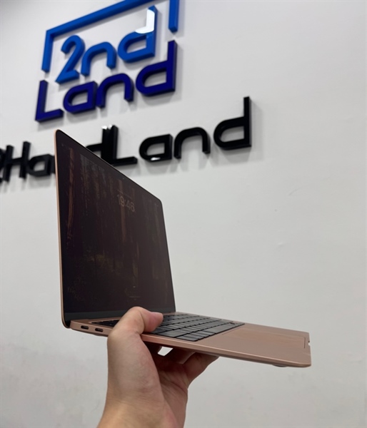 Macbook Air 2020 13,3inch - Chip M1 - Ram 8/256GB - Pin 94% - Màu hồng - Ngoại hình 97% - Màn bụi trong, Máy trầy cấn - Kèm sạc 1