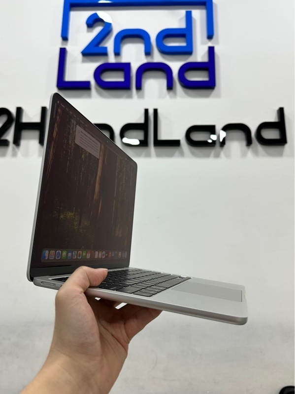 Macbook Air 2025 13inch M4 - Ram 16/256GB - MacOS Sequoia 15.7.5 - Pin 100% - Màu bạc - Ngoại hình 98% - Fullbox