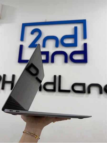 Macbook Air M1 - 13.3 inch - 8/256GB - Màu xám - Pin 93% chu kỳ sạc 77 - Ngoại hình 97% - Màn ám hồng , hở sáng nhẹ , cấn góc - Kèm sạc 1