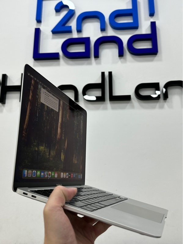 Macbook Air M1 13.3inch - Ram 8/256GB - Pin 85% - Màu silver - Ngoại hình 97% - Phím "A" tróc sơn nhẹ - Kèm sạc