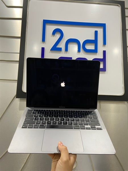 Macbook Air M1 13 inch - Chip M1 - Ram 8/256GB SSD - Pin 94% - Màu xám - Ngoại hình: 97.5% - Cấn 1 góc - FullBox 1