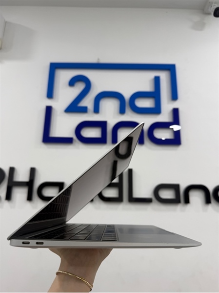 Macbook Air M1 2020 - 13.3 inch - 8/256GB - Màu bạc - Pin 85% chu kỳ 190 - Ngoại hình 97% - Màn trầy , vỏ tróc sơn - Kèm sạc 1