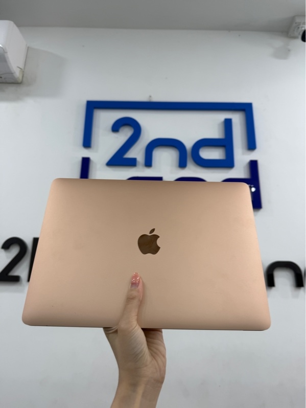 Macbook Air M1 2020 - 13,3 inch - 8/256gb - Màu hồng - Pin 92%, chu kỳ 170 - Ngoại hình 98% - Mặt đáy hằn ốp, màn trầy - Kèm sạc