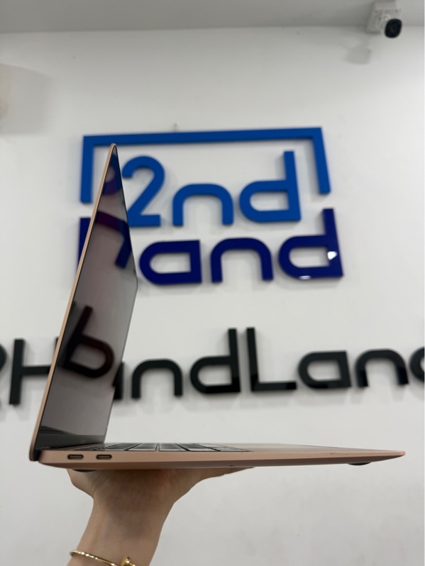 Macbook Air M1 2020 - 13,3 inch - 8/256gb - Màu hồng - Pin 92%, chu kỳ 170 - Ngoại hình 98% - Mặt đáy hằn ốp, màn trầy - Kèm sạc