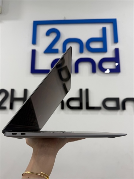 Macbook Air M1 2020 - 13.3 inch - 8/256GB - Màu xám - Pin 92% - Ngoại hình 98% - Màn vàng viền nhẹ , cấn nhẹ 2 góc - Kèm sạc 1