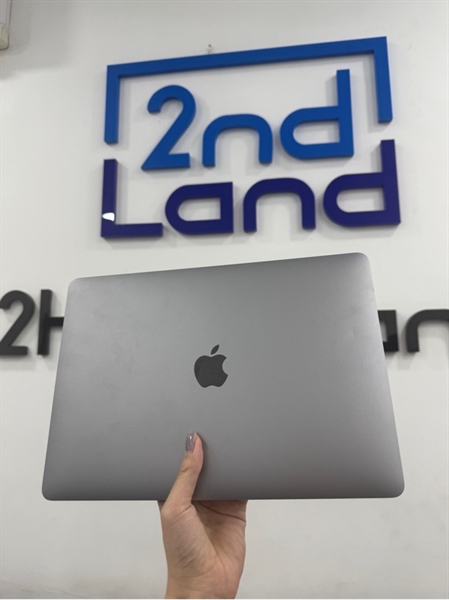 Macbook Air M1 2020 - 13.3 inch - 8/256GB - Màu xám - Pin 94% chu kì sạc 134 - Ngoại hình 97% - Màn ám hồng , trầy , cấn góc - Kèm sạc