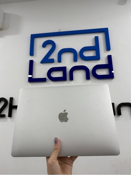 Macbook Air M1 2020 - 13.3 inch - 8/256GB - Màu xám - Pin 97% - Ngoại hình 97% - Màn ám hồng , hở sáng 2 cạnh trên dưới , màn dính keo 1 chấm , vỏ trầy , cấn 1 góc - Kèm Box , sạc 1