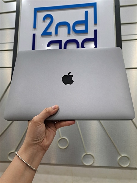 Macbook Air M1 2020 13.3inch - Mac OS 14.5 - Ram 16/256GB - Pin bình thường - Màu bạc - Ngoại hình: 97% - Kèm sạc 1