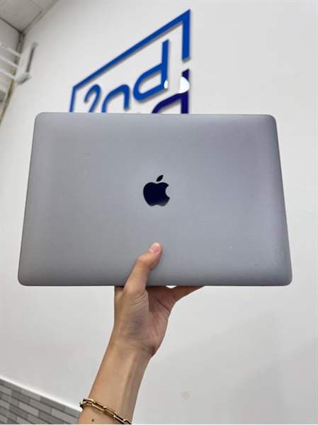 Macbook Air M1 2020 - 13 inch - 8/256 SSD - Màu bạc - Pin 85% chu kì sạc 483 lần - Ngoại hình 98% - Body, kèm sạc