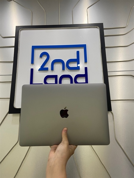 Macbook Air M1 2020 - 13 inch - Ram 8/256GB - Pin 90% - Chu kì sạc 172 lần - Màu bạc - Ngoại hình: 98% - Màn sọc, cấn góc viền - Kèm sạc