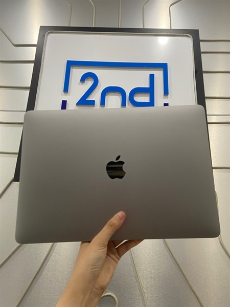 Macbook Air M1 2020 13 inch - Ram 8/256GB SSD - Pin 83% - Màu xám - Ngoại hình: 97% - Kèm sạc