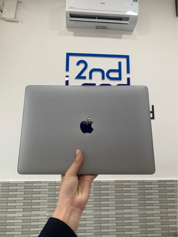 Macbook Air M1 2020 13 inch - Ram 8GB/256GB - Màu bạc - Pin 82% chu kì sạc 546 lần - Ngoại hình: 97% - Box