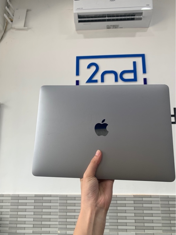 Macbook Air M1 2020 - 8GB/256GB - Màu bạc - Ngoại hình: 97% - Màn ám vàng - Pin 88% - Ngoại hình: 98% - Kèm sạc