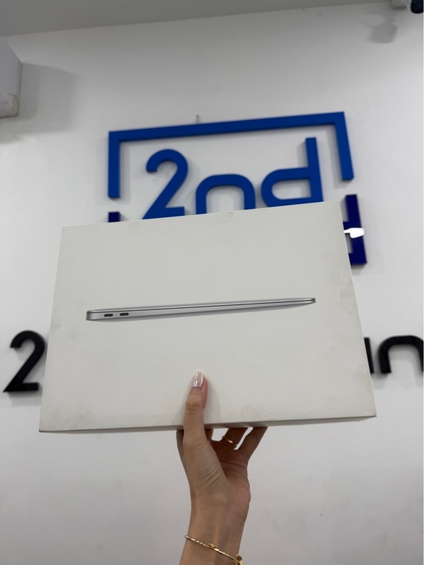 Macbook Air M1 2020 - Apple M1 - 8/256GB - Màu bạc - Pin bình thường 85% 157 chu kì sạc - Ngoại hình 98% - Màn hồng nhẹ - Fullbox