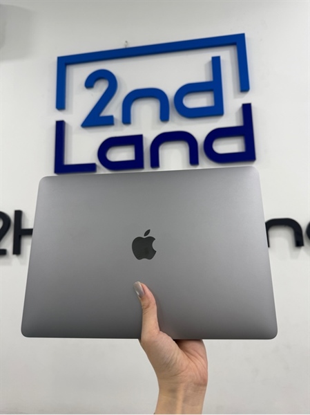 Macbook Air M1 2020 - Apple M1 - 8/256GB - Màu xám - Pin bình thường 92% chu kỳ sạc 133 - Ngoại hình 98% - Trầy 1 đường dài giữa màn - Kèm sạc