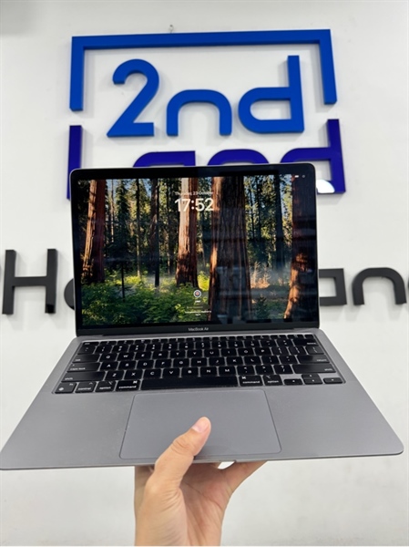 Macbook Air M1 2020 - Apple M1 - 8/512GB - Màu bạc - Pin 84% 479 chu kì sạc - Ngoại hình 97% - Màn vàng viền nhẹ, trầy màn, cấn góc, phím mòn - Kèm sạc 1