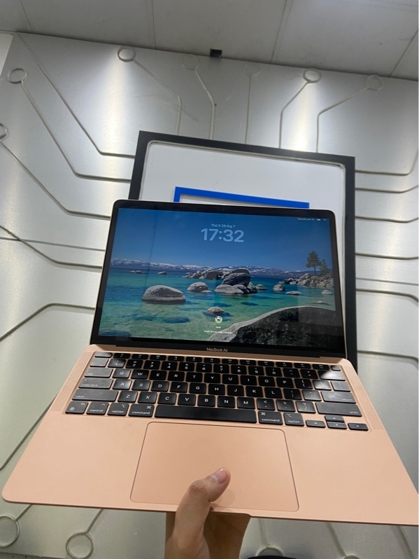 Macbook Air M1 2020 - Ram 8/256GB - Pin 91% - Màu hồng - Ngoại hình: 97.5% - Màn ám hồng viền - Kèm sạc