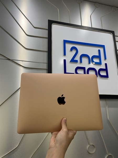 Macbook Air M1 2020 - Ram 8/256GB - Pin 95% - Chu kì sạc 74 lần - Màu gold - Ngoại hình: 98% - Kèm sạc