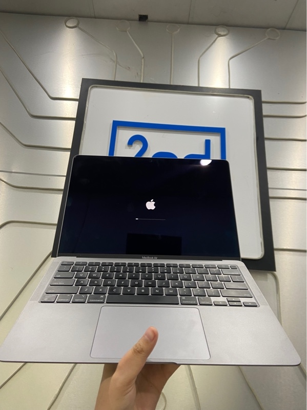 Macbook Air M1 2020 - Ram 8/256GB - Pin 98% - Chu kỳ sạc 55 - Màu xám - Ngoại hình: 97% - Màn ám hồng nhẹ - Kèm sạc