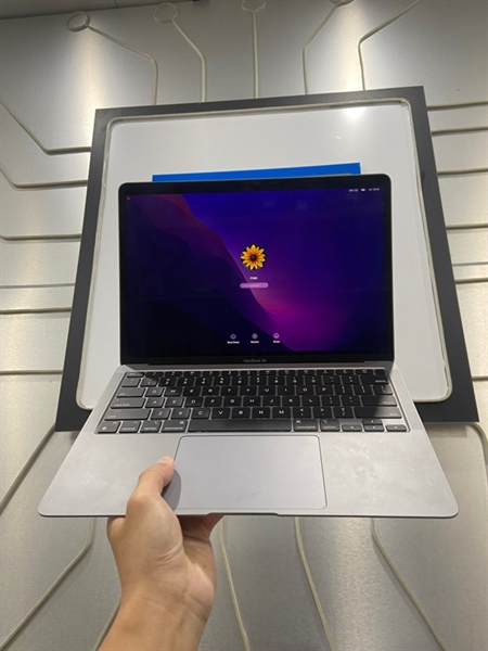 Macbook Air M1 2020 - Ram 8GB 256GB - Pin 97% - Màu xám - Ngoại hình: 98% - Màn ám - Body - Kèm sạc 1