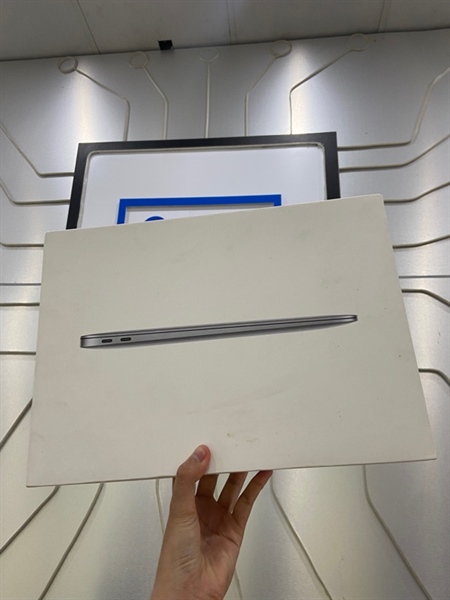 Macbook Air M1 - Ram 8/256GB SSD - Pin 85% ( Chu kì sạc 339 lần) - Màu xám - Ngoại hình: 97% - Cấn góc, màn in phím nhẹ - Kèm Box + sạc