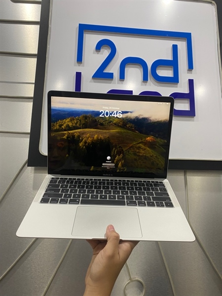 Macbook Air M1 - Ram 8GB - 256GB - Pin 97% - Màu bạc - Ngoại hình: 99% - Body - Kèm sạc 1