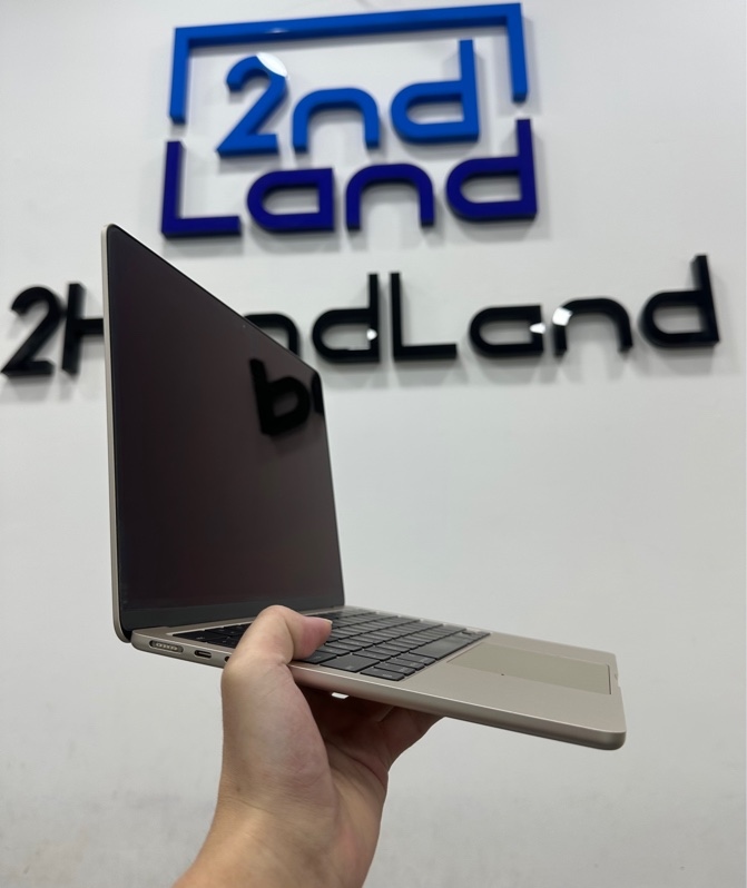 Macbook Air M2 13inches - Ram 8/512GB - Pin 100% - Màu starlight - Ngoại hình 98% - Kèm sạc
