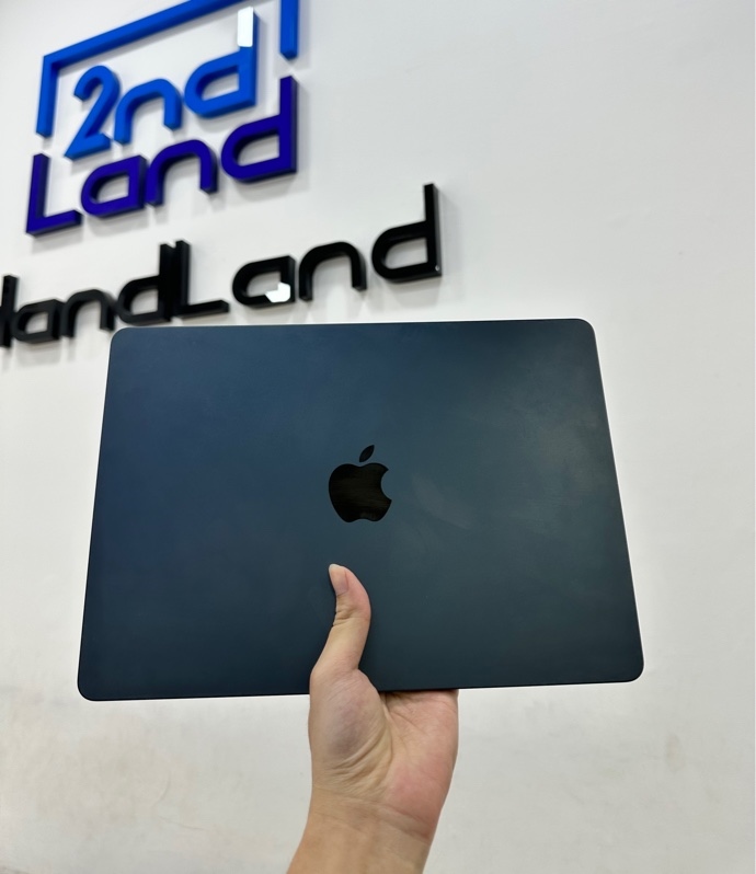 Macbook Air M2 (2022) 13.6inch - Ram 16/256GB - MacOs 26.3.1 - Pin 85% - Màu midnight - Ngoại hình 97% - Máy trầy cấn - Kèm sạc