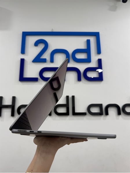 Macbook Air M2 2022 - 8/256GB - Màu xám - Pin 100% - Ngoại hình 98% - Kèm sạc 1