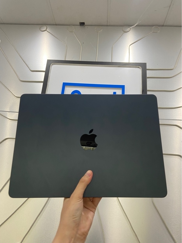 Macbook Air M2 2022 - Ram 16GB - Pin 100% - Chu Kỳ Sạc 22 - Màu xanh - Ngoại hình: 98% - Kèm sạc - Còn bảo hành đến 4/7/2026