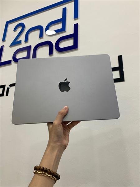 Macbook Air M2 - SA/A - 8/256GB - Màu xám - Pin 100% chu kì sạc 65 lần - Ngoại hình: 97% - Body, kèm sạc