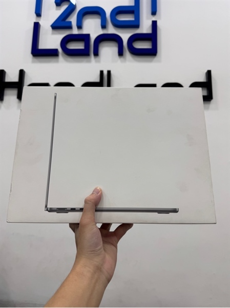 Macbook Air M3 2024 13inch - Chip M3 - Ram 16/ 256GB - Pin 100 (sạc 47 lần) - Màu bạc - Ngoại hình 97% - Fullbox 3