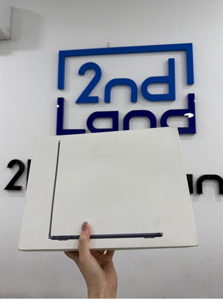Macbook air M3 2024 - Apple M3 - 16/256GB - Màu midnight - Pin bình thường 100% chu kì sạc 41 lần - Ngoại hình 98% - Kèm Box móp , cáp sạc magsafe màu trắng , củ 30W