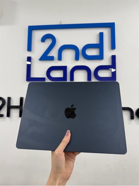 Macbook air M3 2024 - Apple M3 - 16/256GB - Màu midnight - Pin bình thường 100% chu kì sạc 41 lần - Ngoại hình 98% - Kèm Box móp , cáp sạc magsafe màu trắng , củ 30W 1